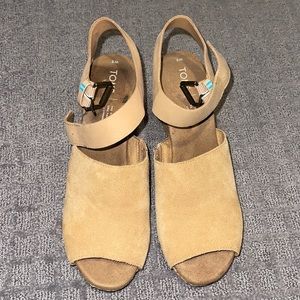 Toms Wedges